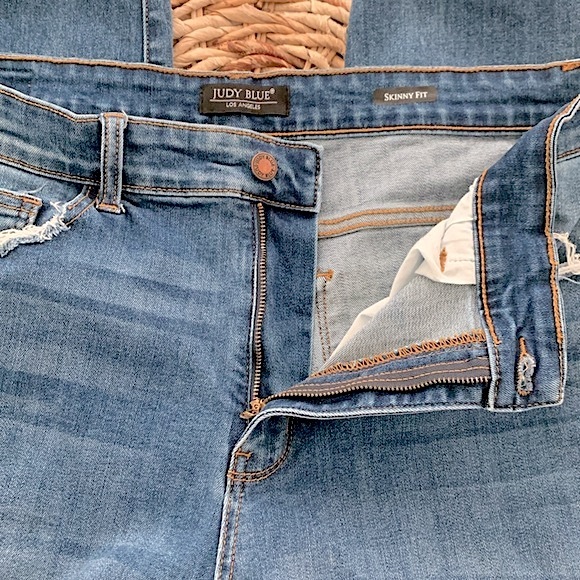 Judy Blue Destructed Skinny Fit Jean - Picture 13 of 16